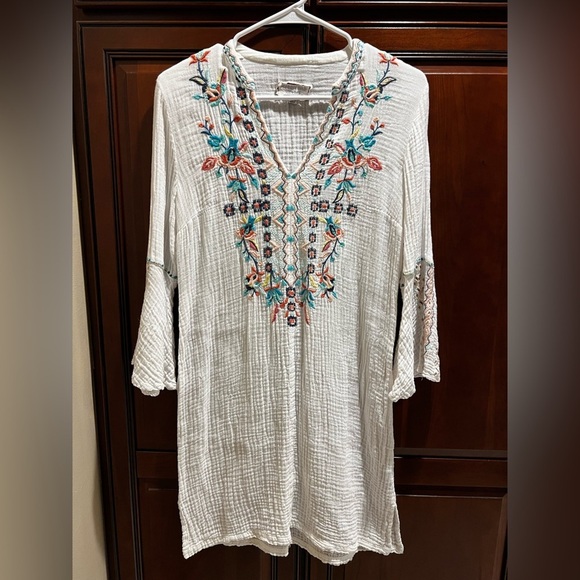Johnny Was Dresses & Skirts - Johnny Was Women’s White Lined Multicolored Embroidery Tunic Dress - XS